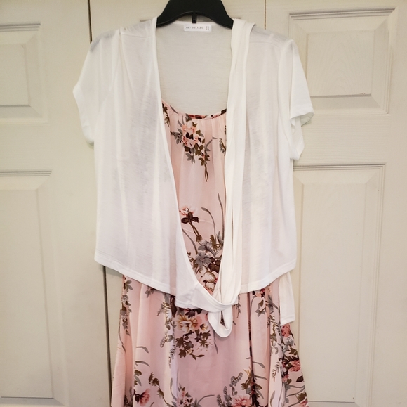 Dress - Picture 1 of 3